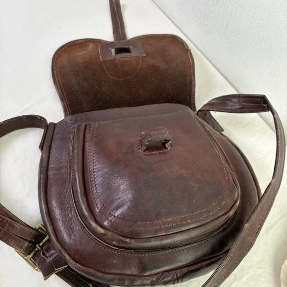 Vintage artisan handmade boho minimalist distressed genuine leather shoulder bag - Picture 17 of 17